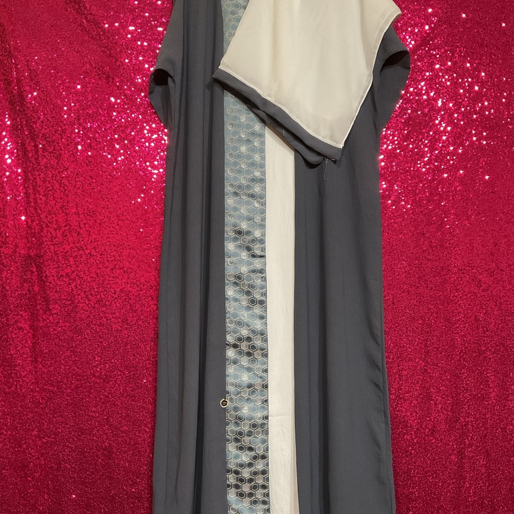 Gray Long Coat With Patterned Trim - image 6